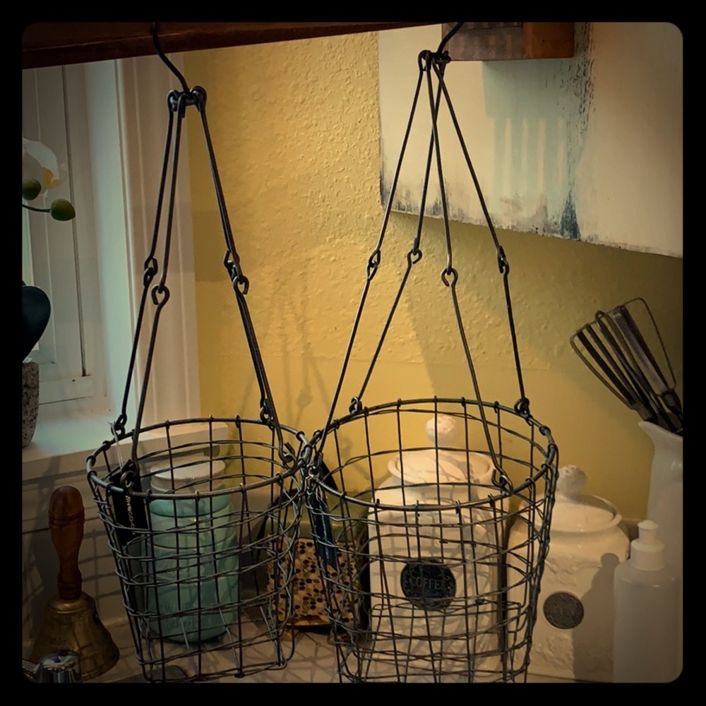 NWT Wire Hanging Baskets!